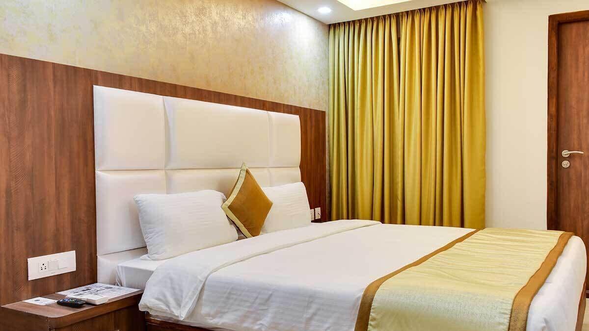 Holiday Residency Коимбатур Экстерьер фото